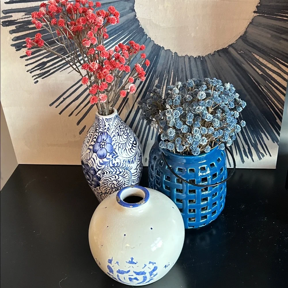 N/A preowned vases